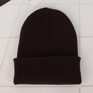 Bonnet en tricot classique unisexe avec pompon, doux et confortable, pour l'hiver, 100% acrylique, logo personnalisé, OEM, étiquette privée - Product Image 1