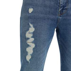 Jeans ajustados para hombre, estilo desgastado, color azul medio, denim resistente, estilo urbano, corte ajustado, con rotos, cómodos, pantalones para uso diario en oferta. - Product Image 4