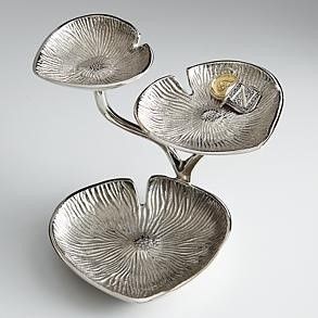 Plateau en métal doré en forme de feuille, support pour chocolats, décoration artistique inspirée de la nature, présentoir de table - Product Image 6