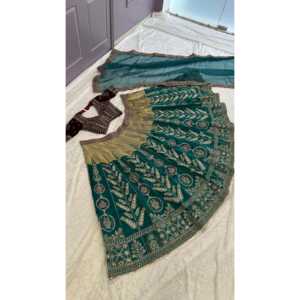 Vestidos de Cóctel Elegantes Lehenga Choli con Bordado de Hilo y Secuencia para Fiestas - Product Image 1