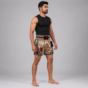 Pantalones cortos profesionales de Muay Thai hechos con materiales de primera calidad para máxima comodidad, agilidad y durabilidad. - Product Image 3