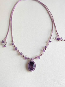 Collier en macramé d'améthyste fait main, vente en gros, style bohème, cordon violet tressé, éclats de cristal, fournisseur de bijoux en pierres précieuses - Product Image 1