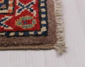 พรมขนสัตว์คุณภาพสูงสีน้ำเงิน งานปักลายแบบโมเดิร์น  งานแฮนด์เมด  ลายปักแบบโอชัค  สำหรับห้องนั่งเล่นและห้องนอน - Product Image 4