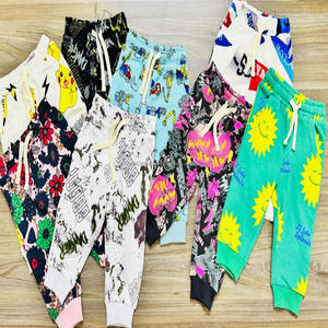 Pantalon en jean droit pour enfants style quatre saisons avec imprimé étoiles, coupe ample et large, en coton pour filles, vêtements en stock - Product Image 3