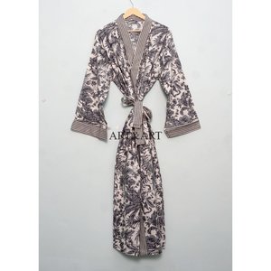 Kimono Kantha en Coton Fait Main de Créateur – Tendance Printemps-Été, Élégant, Long, Taille Naturelle, Respirant, Séchage Rapide, Col en V - Product Image 1