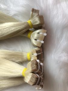 Extensiones de cabello humano sedoso Ins con cinta sedosa de 100%, textura recta dibujada doble, estilo ondulado Natural crudo - Product Image 6