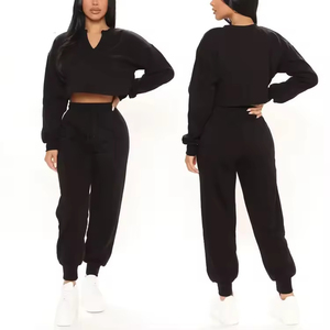 Conjunto Deportivo de 2 Piezas para Mujer, Sudadera con Capucha y Pantalones Jogger, Tejido Negro Transpirable de Poliéster/Algodón, Manga Larga, Corte Regular, Color Sólido - Product Image 1