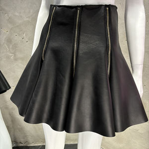 Falda skater de cuero negro de cintura alta para mujer, con cremallera frontal, línea A, acampanada, mini, a la moda, estilo urbano, para fiesta - Product Image 3
