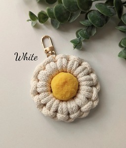 Flower Shape Macrame <b>Keyring</b> Handmade Boho Style Decorative Keychain for School And College Backpack Decoration Charm From India - Product Image 2