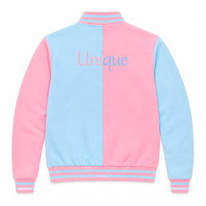 Chaqueta universitaria personalizada de la hermandad Gamma Phi Delta, azul cielo y rosa, manga larga, cuello con banda frontal, logotipo bordado, algodón. - Product Image 3