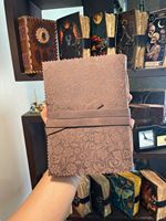Cuaderno de Cuero Creativo Hecho a Mano NEW ERA, Diseño Floral en Relieve, Cuaderno de Lujo Marrón para Dibujar, Escribir y Regalar, A5