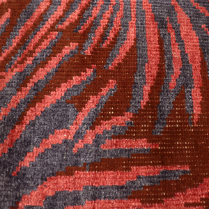 Tapis en laine DECORDEC rouge rouille et bleu marine, motif feuilles de palmier tropicales, surdimensionné, épais, antidérapant, écologique, tufté à la main, design moderne pour salon - Product Image 4