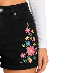 Shorts en jean taille haute pour femmes noires avec broderie florale colorée, shorts décontractés d'été, fabricant OEM ODM sur mesure - Product Image 4