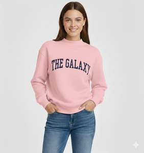 Sweat-shirt à col montant personnalisable en molleton respirant et écoresponsable pour femme, collection automne/hiver, style streetwear - Product Image 4