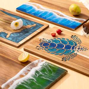 Planche à découper ronde moderne en bois et résine époxy de qualité supérieure, faite à la main, épaisseur 1,5 cm, passe au lave-vaisselle, pour la cuisine et les restaurants - Product Image 3