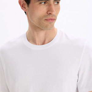 Men's <b>White</b> Short Sleeve O-Neck Oversized Solid Color Casual Breathable Washed Jersey Knitted Cotton T-Shirt - Product Image 4