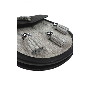 GNG IMPEX Sporran semi-découpé noir avec devant en crin de cheval et pompons argentés, accessoire traditionnel pour kilt écossais - Product Image 3