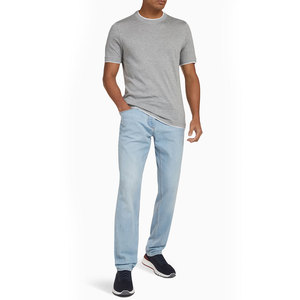 T-shirt pour homme 100% coton 200 g/m², coupe classique, avec logo de marque personnalisé sur le devant, col rond, manches courtes, séchage rapide et respirant - Product Image 2