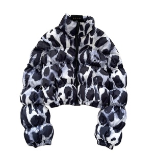 Veste matelassée à col montant de qualité supérieure, veste d'hiver courte tendance et élégante, veste pour femme imprimée par sublimation, fabricant - Product Image 1
