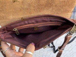 Sac à bandoulière en cuir de vachette style unique, sac à main élégant en fourrure, sac à bandoulière occidental très tendance pour femme - Product Image 6