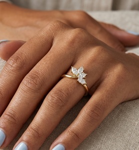 Anillo de compromiso de oro macizo de 18 quilates con diamantes cultivados en laboratorio, diseño de hoja con marquesa y pera, para mujer, delicado anillo floral de boda - Product Image 6