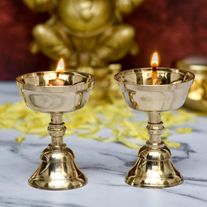 Bhimonee Decor Support Pyali Akhand Jyothi en Laiton Pur, Lampe à Huile Traditionnelle Nanda Table Diya pour Puja Mandir et Temple Domestique - Product Image 2