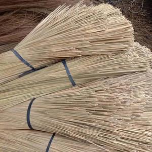 Palos de Escoba de Coco a Granel, Palos de Coco Naturales para Escobas Tradicionales y Domésticas - Product Image 1