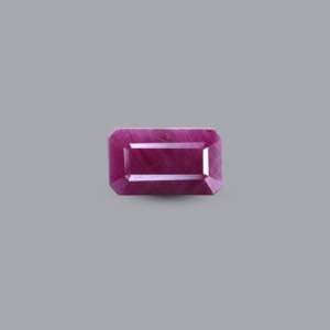 Luxury 9 Carat African Ruby Loose Gemstone Oval Cut for Fine Jewelry - Product Image 1
