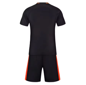 ผลิตชุดเสื้อฟุตบอล กางเกงขาสั้น คุณภาพสูง แบบสั่งทำพิเศษ ชุดยูนิฟอร์มฟุตบอลแบบซับลิเมชั่น โพลีเอสเตอร์ 100% แห้งเร็ว - Product Image 3