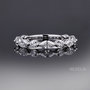 Magnífica banda de platino de 01 quilates con diamantes cultivados en laboratorio sostenibles, con corte marquise y redondo, engastados en paladio. - Product Image 5
