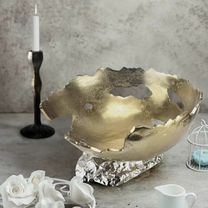 Tazones Metálicos Hechos a Mano de Diseño Único y Tendencia Industrial, Acabado Dorado, Base Plateada, Vajilla Decorativa Glamorosa para Decoración de Fiestas en el Hogar - Product Image 5