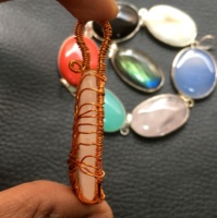 Cabujón pulido hecho a mano, mezcla curativa Natural, colgante llamativo de piedras preciosas, joyería de Metal clásica, precio al por mayor, lote por pieza