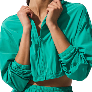 Fournisseur de sweats à capuche zippés personnalisés pour femmes, coupe courte, très tendance, extensibles, décontractés, de qualité supérieure, OEM, marque privée, coupe ajustée - Product Image 6