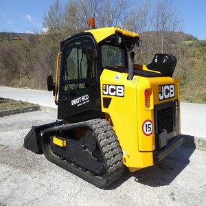 Cargadora Compacta JCB 260T Confiable con Certificación EPA y CE, Equipada con Cilindro Hidráulico Eaton, Motor, Bomba y Caja de Cambios - Product Image 4