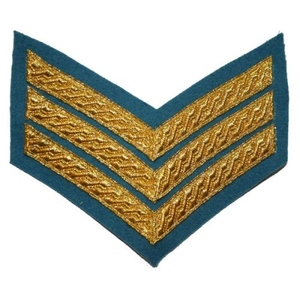 El chevron de 3 barras (tres franjas en forma de V) es el insignia más común del rango de Sergeant. - Product Image 4