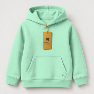 Sweat à capuche pour enfants au quotidien, coupe moderne, tissu respirant et toucher doux pour les enfants actifs par temps frais. - Product Image 4
