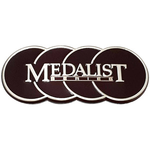 Placa de Identificación Metálica Personalizada con Logotipo en Relieve y Diseño en Color Marrón - Product Image 4