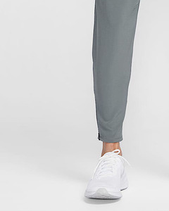 กางเกงวิ่งผู้ชาย โพลีเอสเตอร์ 100% เป็นมิตรกับสิ่งแวดล้อม แห้งเร็ว ระบายอากาศดี สีพื้น - Product Image 2