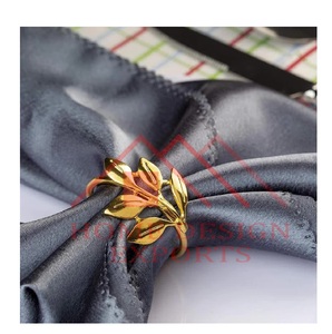 Anneau de serviette créatif en feuille d'or, fait main, en métal, décoratif pour la table, idéal pour les fêtes - Product Image 1
