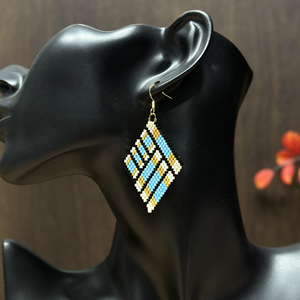 Pendientes de Estilo Geométrico Tejidos a Mano con Cuentas de Vidrio para Fiestas y Moda por MD HANDICRAFTS - Product Image 3