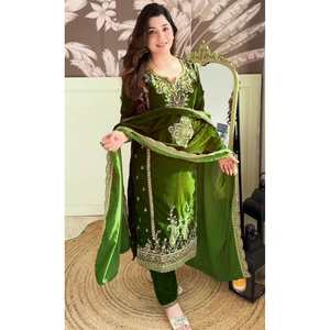 FANCY TERCIOPELO BORDADO SECUENCIA TRABAJO SUPERIOR INFERIOR CON DUPATTA LORO VERDE - Product Image 1