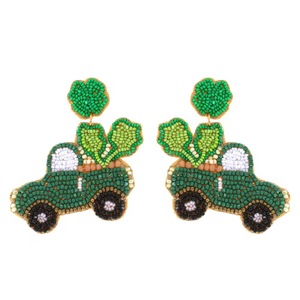 Pendientes de Mardi Gras con arcoíris de cuentas y flor-de-lis, también conocidos como pendientes de bordado con cuentas de semillas, mariposa tricolor y perla - Product Image 3