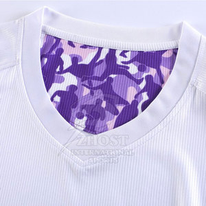 Ensemble complet d'uniformes de football professionnels, fabriqué en tissu mesh respirant, léger et durable, pour l'entraînement et les matchs - Product Image 2