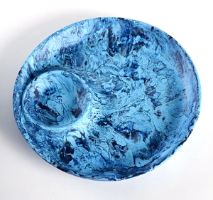 Assiette de service ronde en résine époxy faite à la main, design marbré poli, passe au lave-vaisselle, vaisselle écologique pour les fêtes, les mariages, les cadeaux - Product Image 1