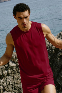 Ensemble débardeur et short pour homme personnalisé, respirant, 100% polyester, avec impression numérique et broderie - Product Image 3