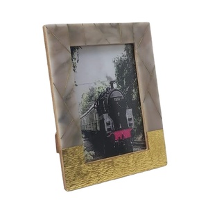 Cadre photo en marbre et métal de style américain, fait à la main, nouveau produit, style rustique, cadre photo de bureau pour mariage, design personnalisé - Product Image 1