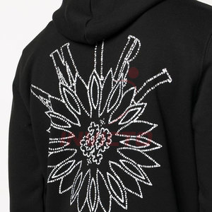 Nouvelles tenues de sport à strass au design tendance, personnalisables avec votre propre logo, très chaudes. - Product Image 5