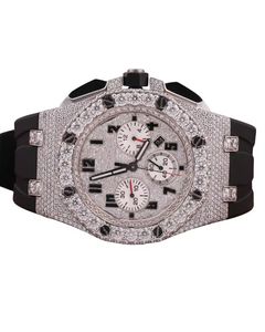 Reloj de pulsera plateado con diamantes, esfera blanca, tres subesferas, marcadores negros, bisel y correa brillantes que exhiben elegancia - Product Image 1