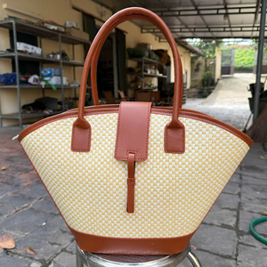 Bolso de Mano de Ratán Tejido, Forma Ovalada, Fabricante Vietnamita, Bolso de Verano, Proveedor al por Mayor, Exportación - Product Image 1