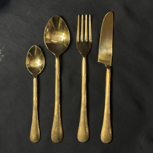 ชุดช้อนส้อม 4 ชิ้น เคลือบทอง PVD สำหรับงานแต่งงาน ปลอดภัยสำหรับเครื่องล้างจาน ผลิตจากสแตนเลส 304 เกรดสำหรับอาหาร ชุดอุปกรณ์เสิร์ฟสำหรับร้านอาหาร ช้อน ส้อม - Product Image 1